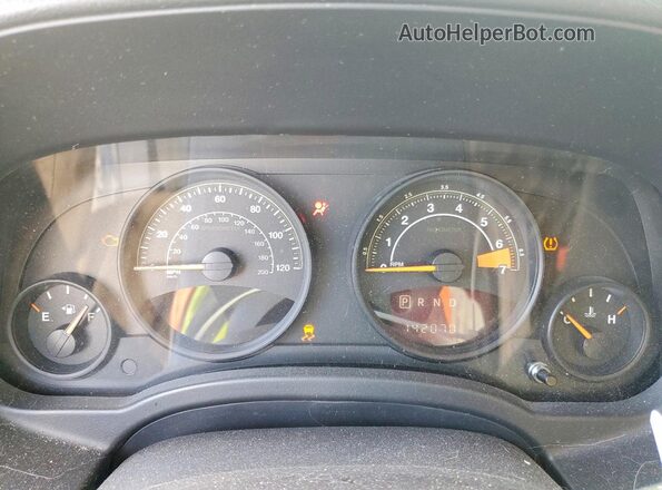 1C4NJDBB1GD519960 2016 JEEP COMPASS Black Instrument cluster view
