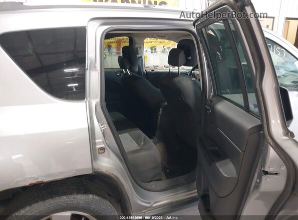 1C4NJDBB1GD662956 2016 JEEP COMPASS Silver 