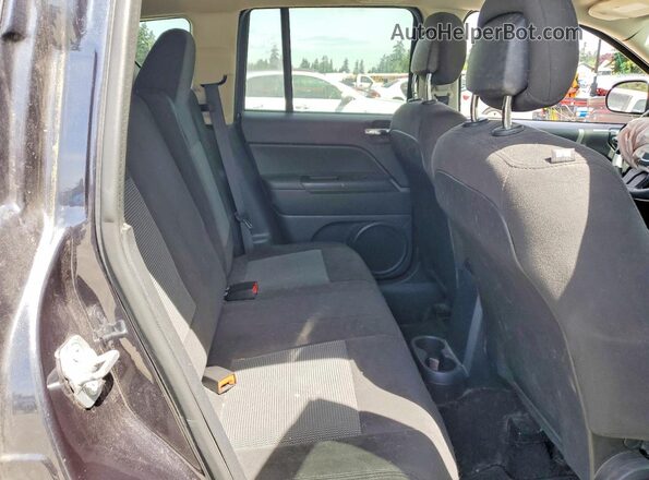 1C4NJDBB3GD546271 2016 JEEP COMPASS Black Widok tylnych siedzeń