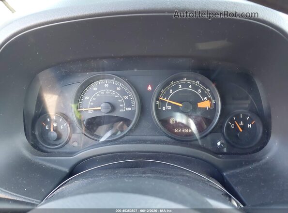 1C4NJDBB3GD723188 2016 JEEP COMPASS Бордовый Вид задних сидений