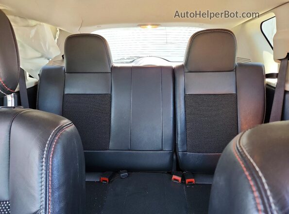 1C4NJDBB5GD765734 2016 JEEP COMPASS Green Rear seats view