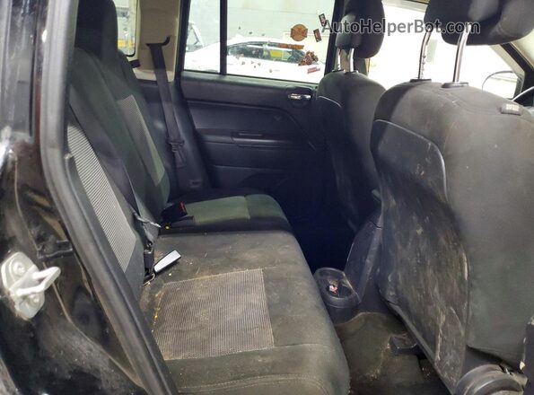 1C4NJDBB7HD106510 2017 JEEP COMPASS Черный Вид задней части салона