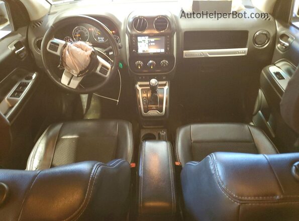 1C4NJDEB0GD785577 2016 JEEP COMPASS White Вид панелі приладів