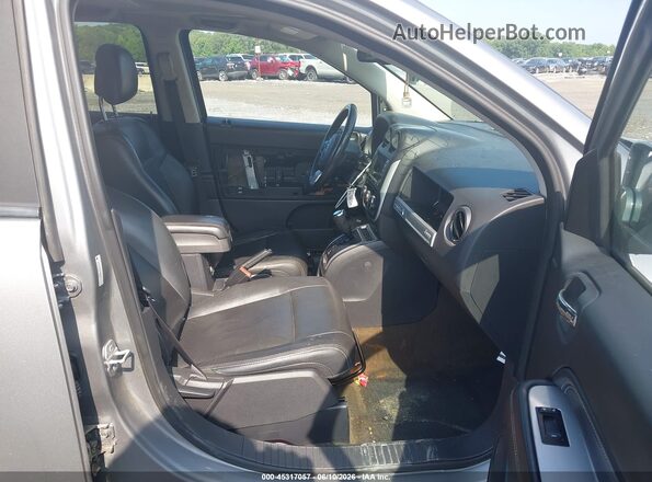 1C4NJDEB2GD588121 2016 JEEP COMPASS Silver Vista interior delantera