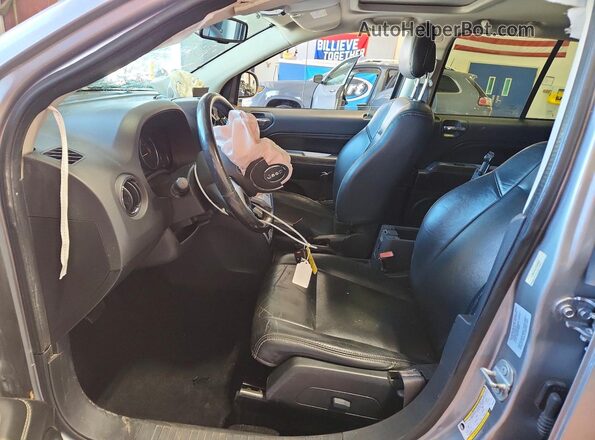 1C4NJDEB2GD698067 2016 JEEP COMPASS Silver 