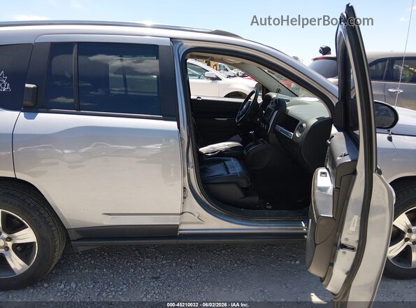 1C4NJDEB3HD126555 2017 JEEP COMPASS Silver Սալոնի դիմացի տեսք