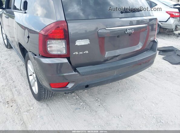 1C4NJDEB4HD162383 2017 JEEP COMPASS Gray Front view