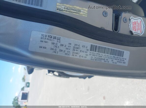 1C4NJDEB5GD691095 2016 JEEP COMPASS Silver 