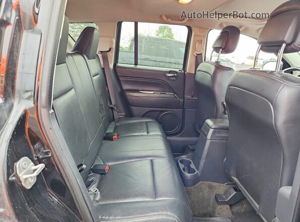 1C4NJDEB6GD740353 2016 JEEP COMPASS Black Rear seats view