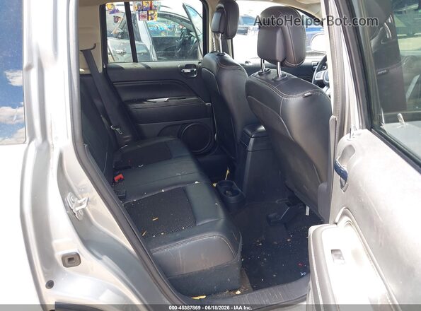 1C4NJDEBXGD686748 2016 JEEP COMPASS Серебряный Вид наклейки с VIN-кодом