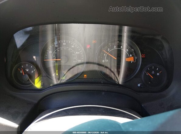 1C4NJPBA0GD732388 2016 JEEP PATRIOT Silver Widok tylnych siedzeń