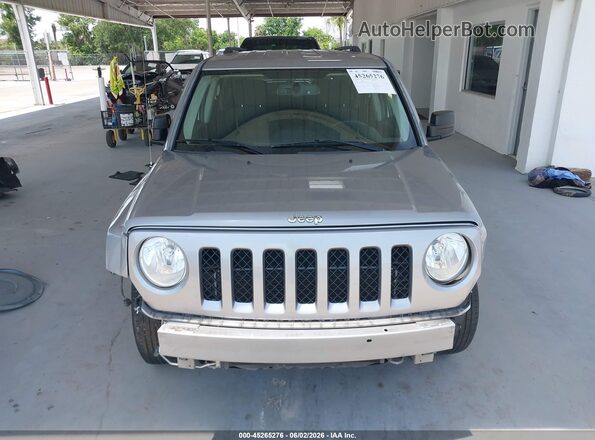 1C4NJPBA1GD575292 2016 JEEP PATRIOT Silver Rear interior view