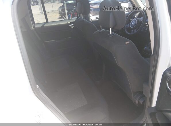 1C4NJPBA4HD115772 2017 JEEP PATRIOT White VIN კოდის სტიკერის ხედი