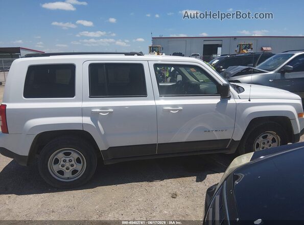 1C4NJPBA4HD115772 2017 JEEP PATRIOT White უკანა სალონის ხედი