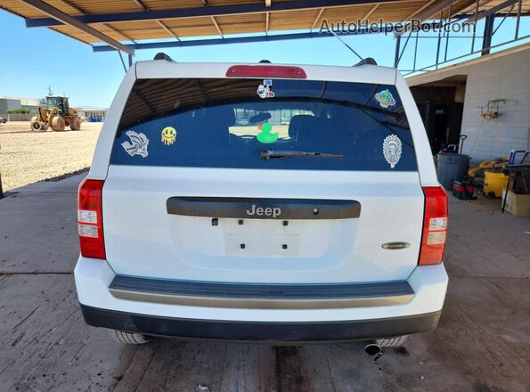 1C4NJPBA5GD787967 2016 JEEP PATRIOT White Вид ззаду