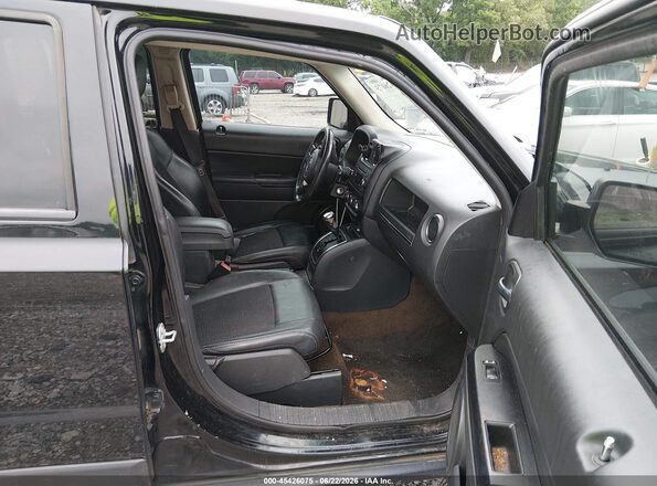 1C4NJPBA6GD678112 2016 JEEP PATRIOT Black Front interior view