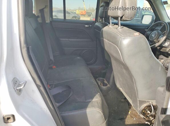 1C4NJPBA7GD602852 2016 JEEP PATRIOT White Սալոնի հետևի տեսք