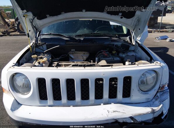 1C4NJPBA8GD588945 2016 JEEP PATRIOT White Vista trasera