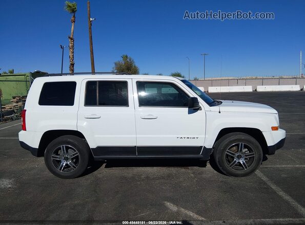 1C4NJPBA8GD588945 2016 JEEP PATRIOT White Vista interior trasera