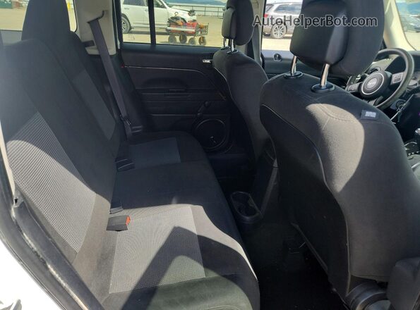1C4NJPBA8GD787266 2016 JEEP PATRIOT Белый Вид задних сидений