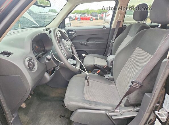 1C4NJPBA9GD799975 2016 JEEP PATRIOT Black Вид салону спереду