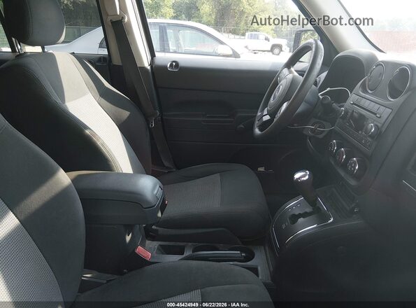 1C4NJPBA9HD209209 2017 JEEP PATRIOT White წინა სალონის ხედი