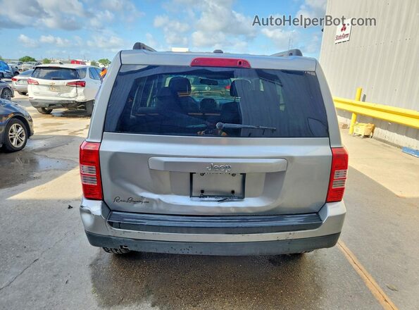 1C4NJPBB0HD120945 2017 JEEP PATRIOT Silver Rear view