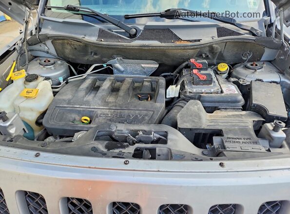 1C4NJPBB0HD120945 2017 JEEP PATRIOT Silver Rear interior view