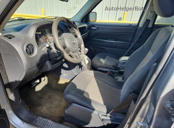 1C4NJPBB0HD120945 2017 JEEP PATRIOT Silver Front interior view