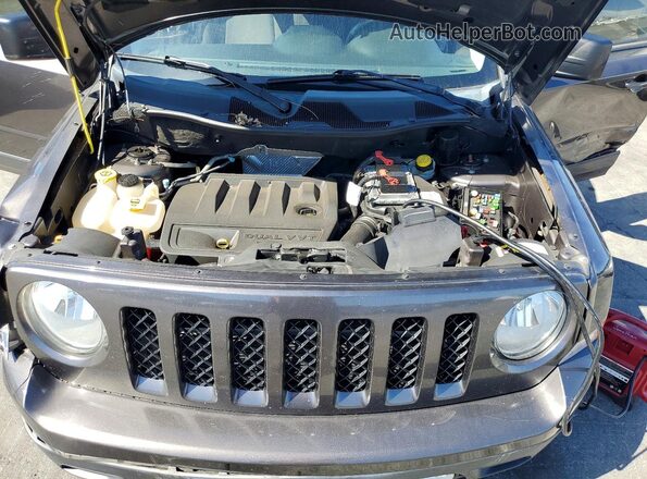 1C4NJPBB4GD735898 2016 JEEP PATRIOT Gray Widok wnętrza z tyłu