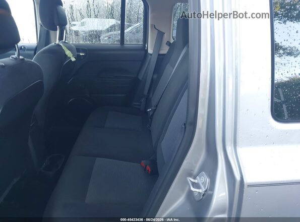 1C4NJPBB5GD575787 2016 JEEP PATRIOT Silver VIN კოდის სტიკერის ხედი