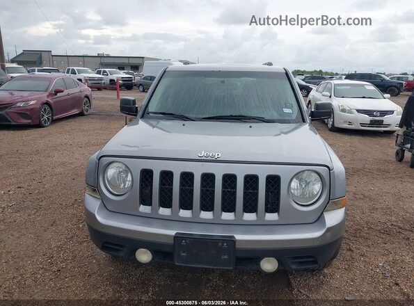 1C4NJPBB5GD622980 2016 JEEP PATRIOT Silver Front view