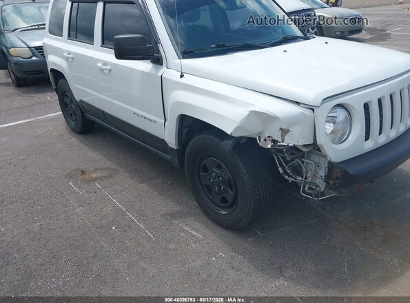 1C4NJPBB6GD574647 2016 JEEP PATRIOT White 360 interior view