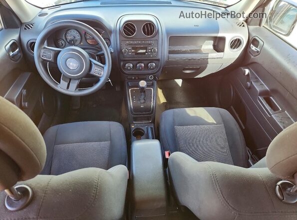 1C4NJPBB6GD650027 2016 JEEP PATRIOT White Vista del salpicadero