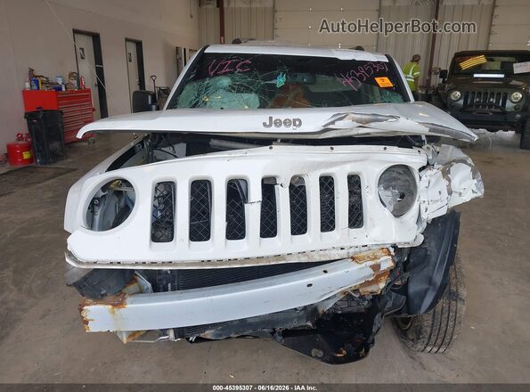 1C4NJPFA2HD158680 2017 JEEP PATRIOT White Вид щитка приладів
