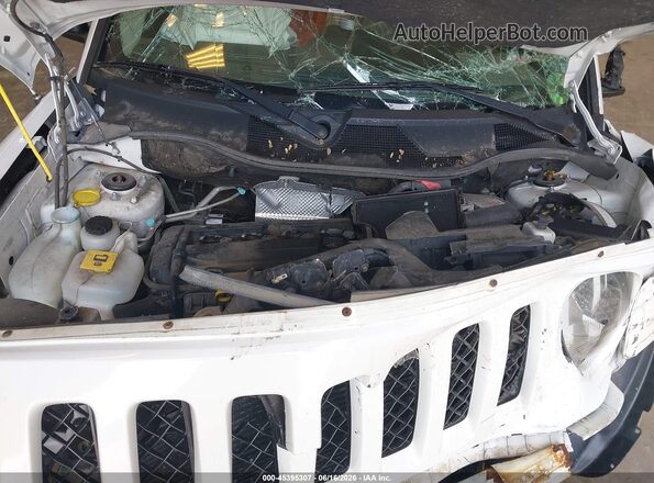 1C4NJPFA2HD158680 2017 JEEP PATRIOT White Вид ззаду