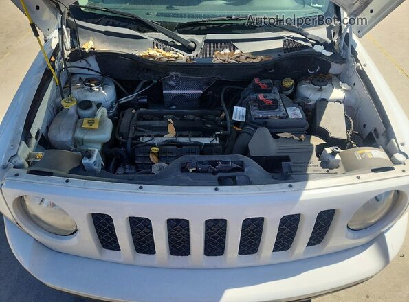 1C4NJPFA4GD621045 2016 JEEP PATRIOT White 