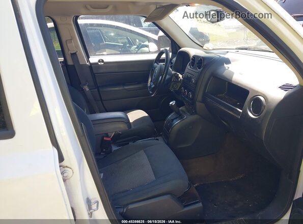 1C4NJPFA5GD588752 2016 JEEP PATRIOT White 