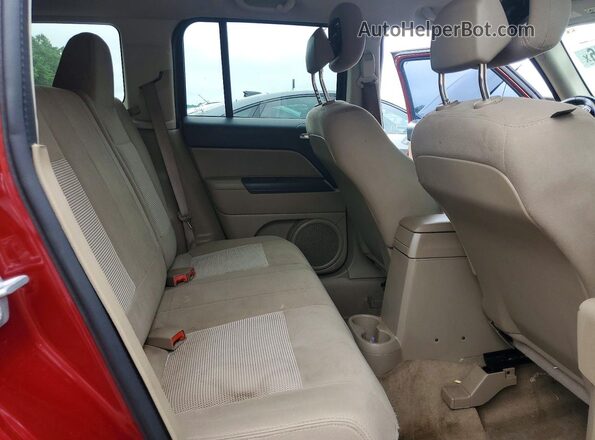 1C4NJPFA5HD145860 2017 JEEP PATRIOT Red Вид задніх сидінь
