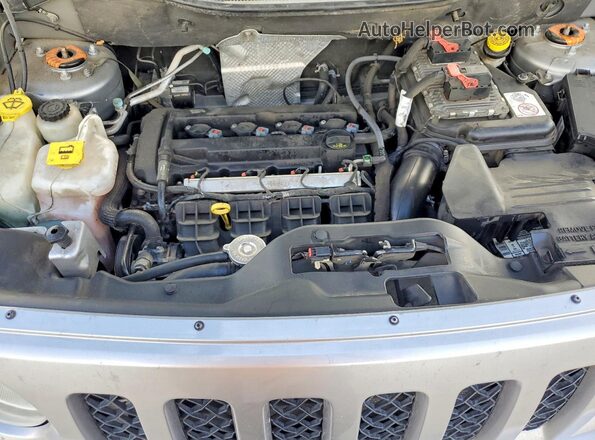 1C4NJPFAXGD698115 2016 JEEP PATRIOT Silver Вид задньої частини салону