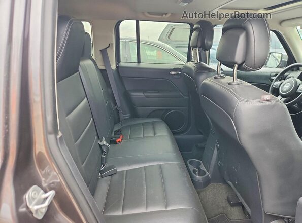1C4NJPFAXGD700901 2016 JEEP PATRIOT Gray Rear seats view