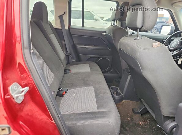 1C4NJPFB3GD584367 2016 JEEP PATRIOT Burgundy Widok tylnych siedzeń