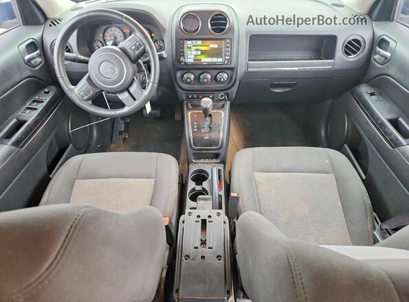 1C4NJPFB3GD584367 2016 JEEP PATRIOT Burgundy Widok deski rozdzielczej