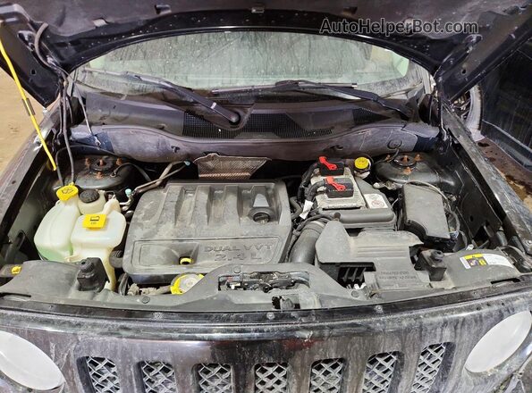 1C4NJRAB4GD684075 2016 JEEP PATRIOT Black Widok komory silnika