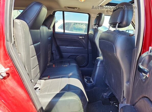 1C4NJRAB6GD510878 2016 JEEP PATRIOT Красный Вид задней части салона