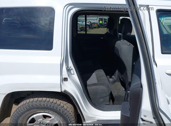 1C4NJRBB1HD206471 2017 JEEP PATRIOT White Widok naklejki z numerem VIN
