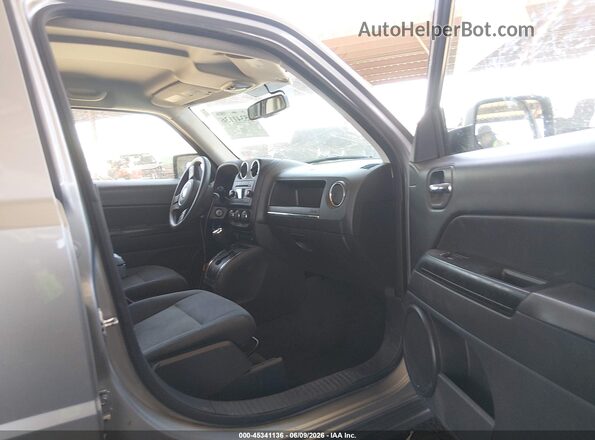 1C4NJRBB2GD778907 2016 JEEP PATRIOT Silver Vista interior delantera