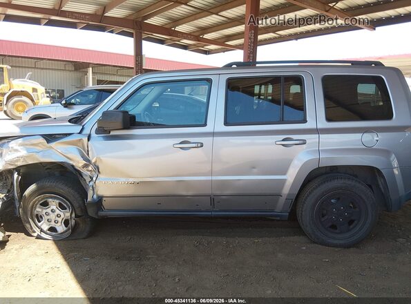 1C4NJRBB2GD778907 2016 JEEP PATRIOT Silver Vista interior de 360 grados