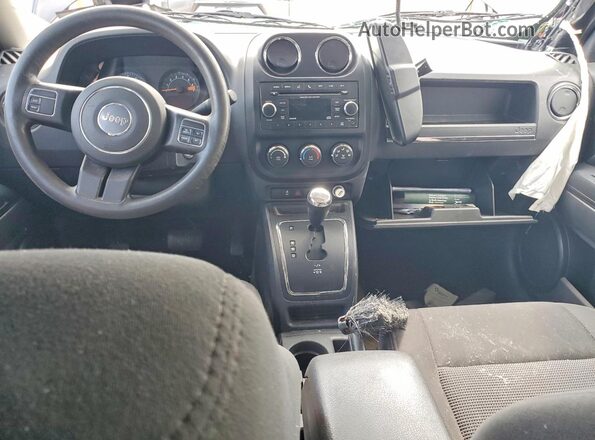 1C4NJRBB5GD733380 2016 JEEP PATRIOT Gray Widok deski rozdzielczej