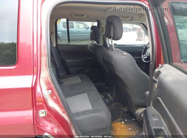1C4NJRBB8HD138752 2017 JEEP PATRIOT Red VIN კოდის სტიკერის ხედი